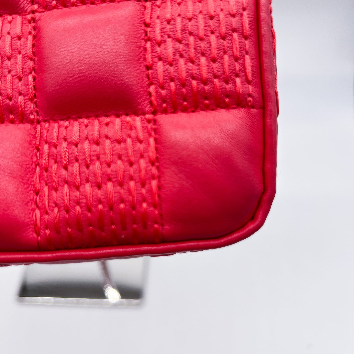 LOUIS VUITTON M59049レザーポシェット トロカ ピンク #21